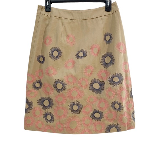 Boden Stitch Burst Embroidered A-Line Skirt, Size 6R - Picture 3 of 11